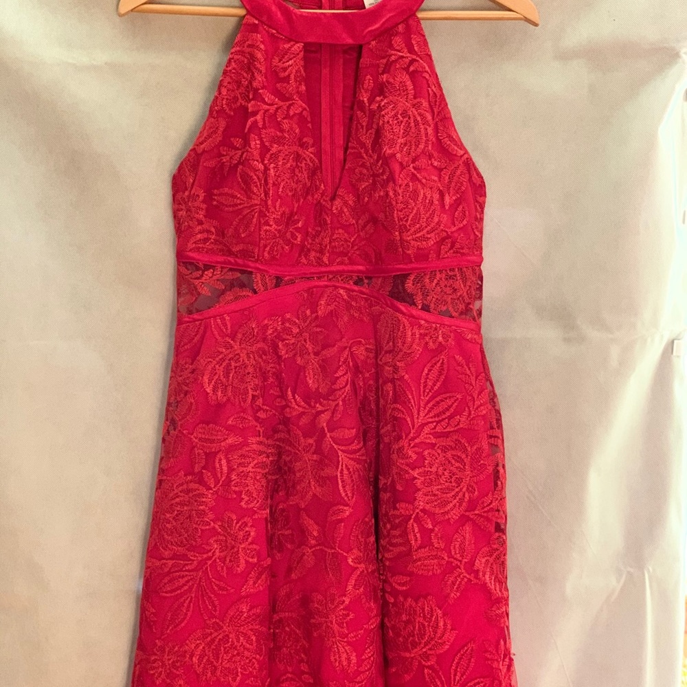 Short red lace party dress